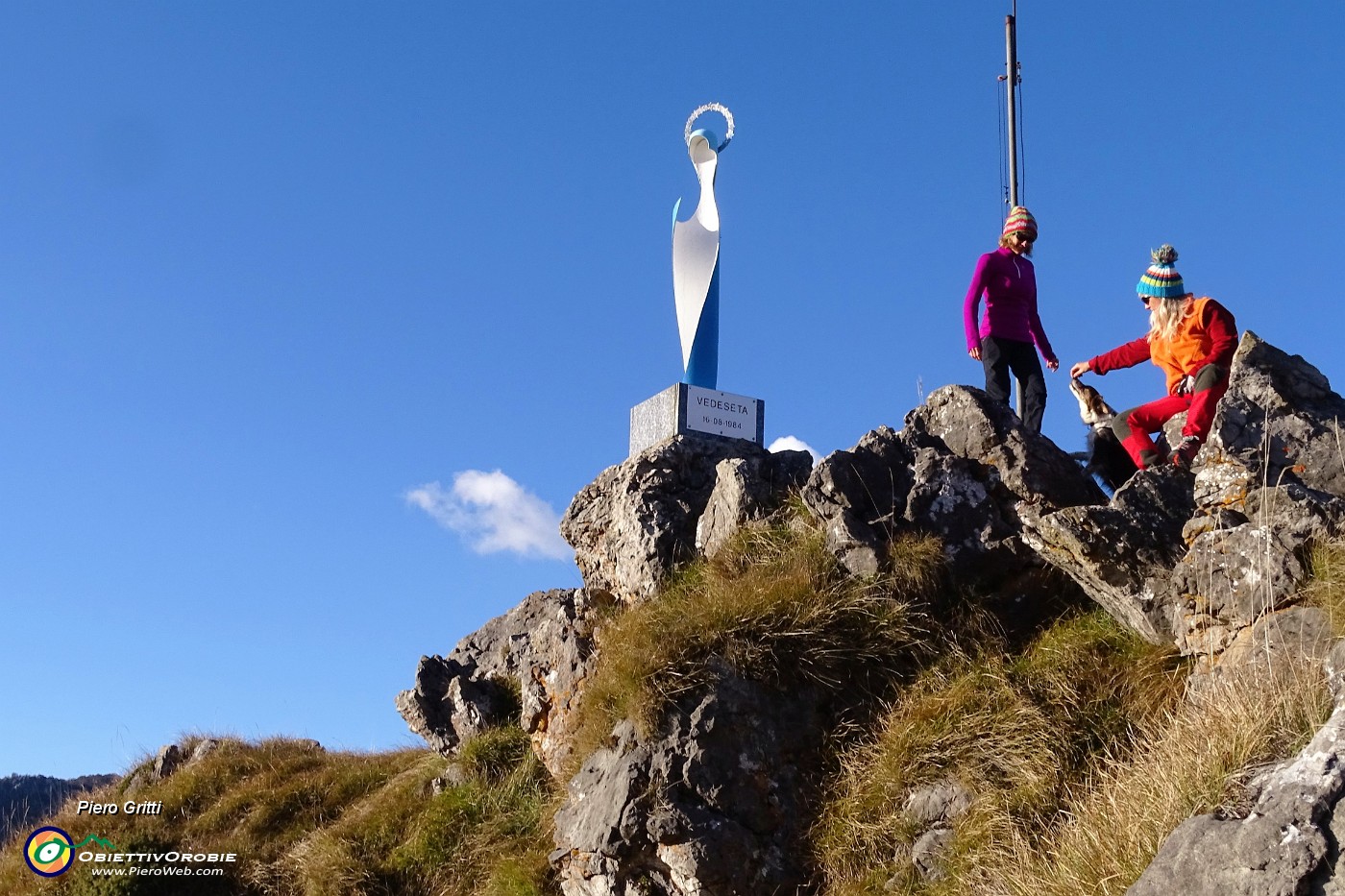 02 Alla Madonna delle Cime in vetta al Corno Zuccone (1458 m) (.JPG